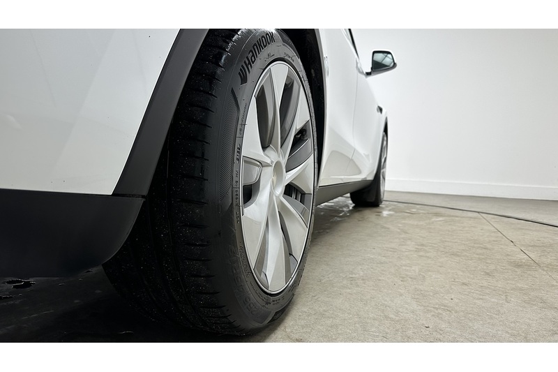 Tesla Model Y  - U2968