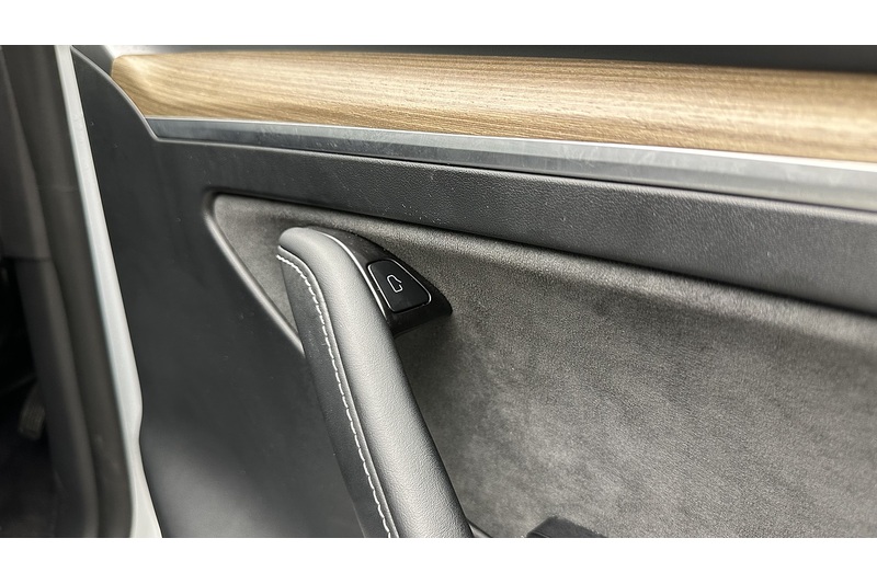 Tesla Model Y  - U2968