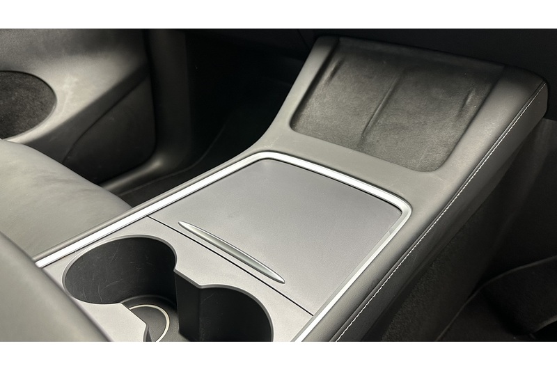 Tesla Model Y  - U2968