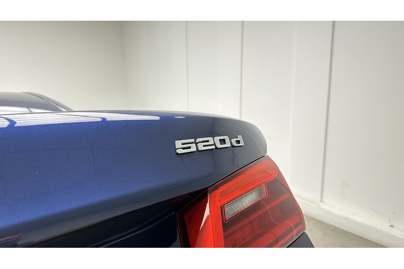 BMW 5 Series 520d M Sport - U2976