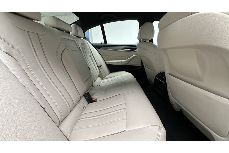 BMW 5 Series 520d M Sport - U2976
