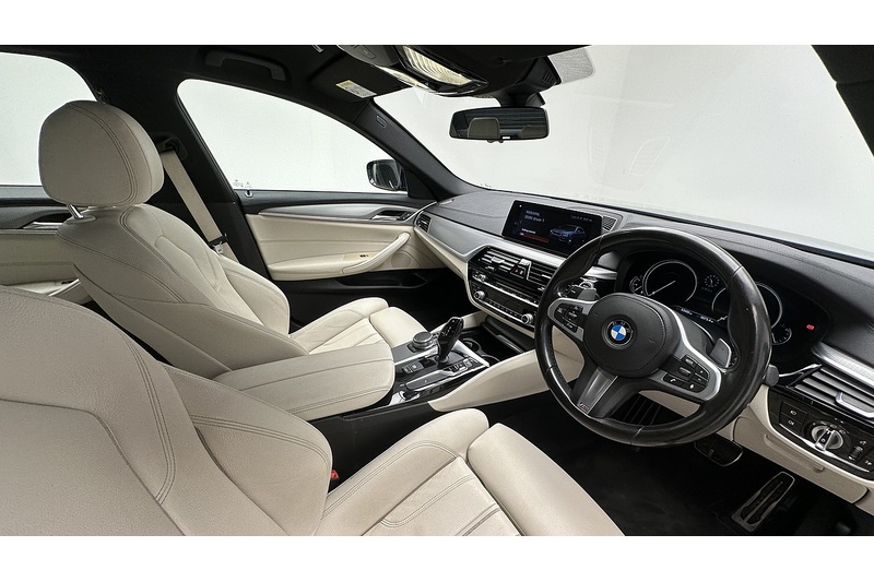 BMW 5 Series 520d M Sport - U2976