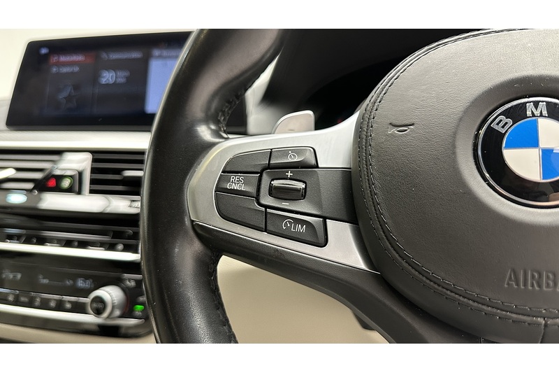 BMW 5 Series 520d M Sport - U2976