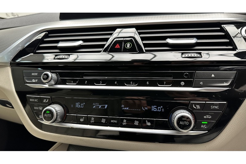 BMW 5 Series 520d M Sport - U2976