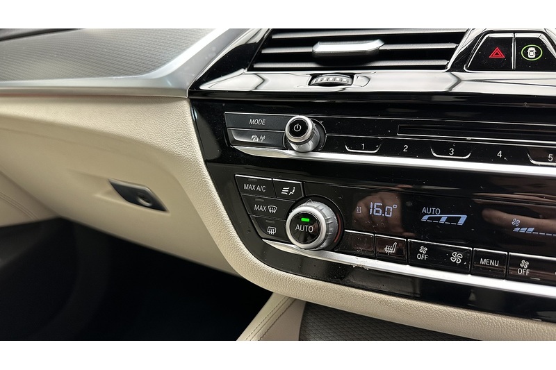 BMW 5 Series 520d M Sport - U2976