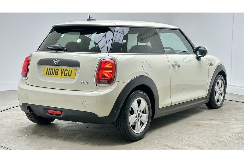 MINI Hatch One - U2978