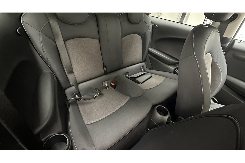MINI Hatch One - U2978