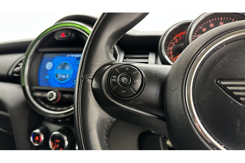 MINI Hatch One - U2978