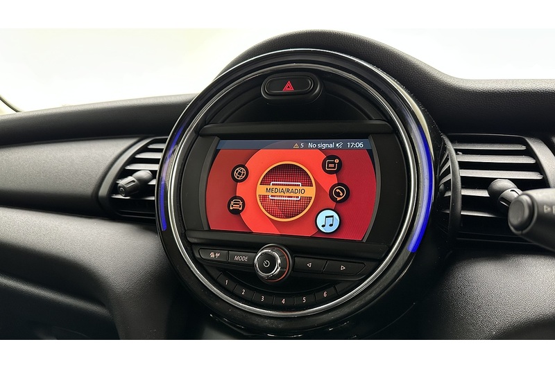 MINI Hatch One - U2978