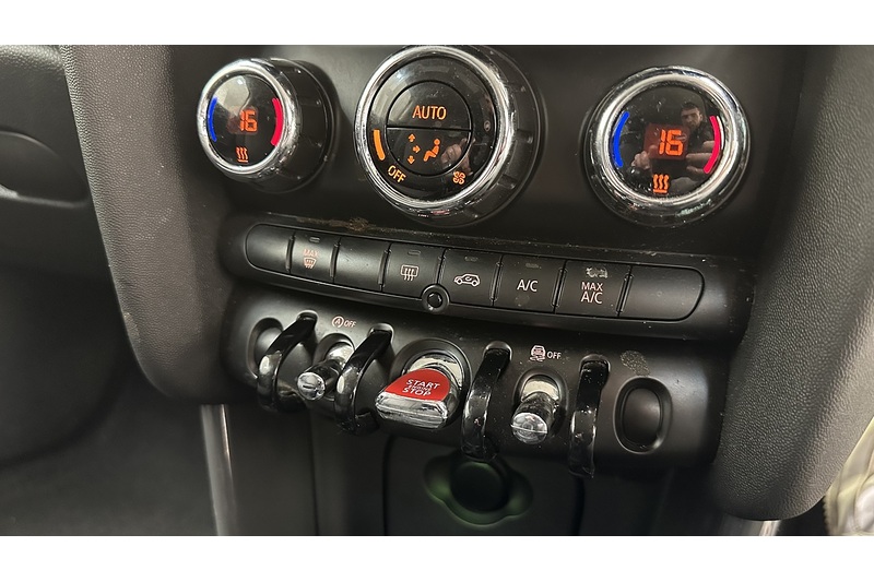 MINI Hatch One - U2978