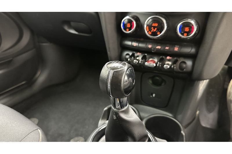 MINI Hatch One - U2978