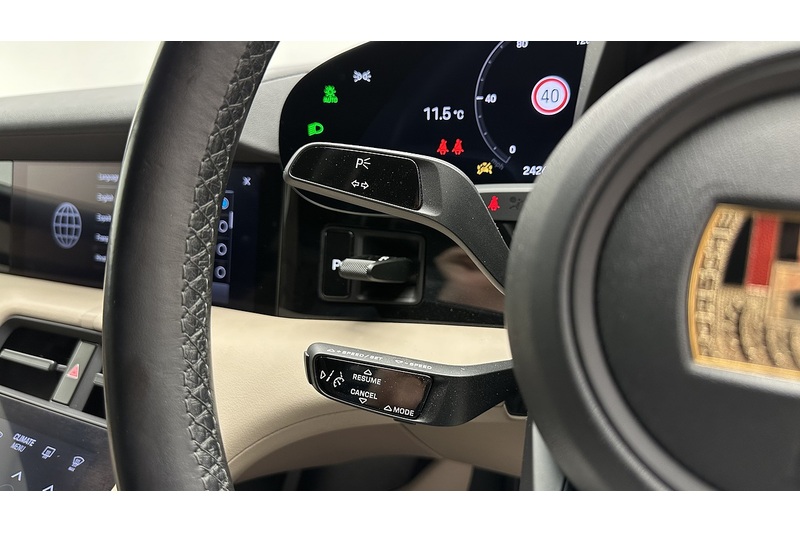 Porsche Taycan Performance Plus - U2980
