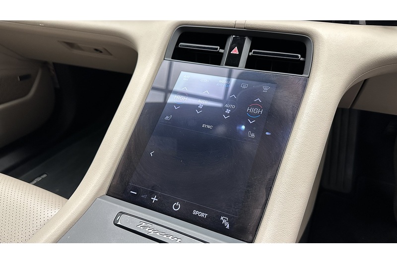 Porsche Taycan Performance Plus - U2980