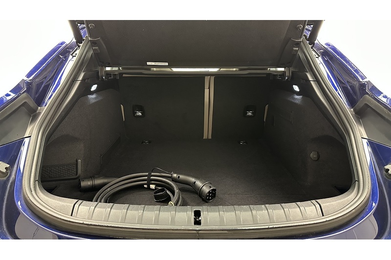 Porsche Taycan Performance Plus - U2980
