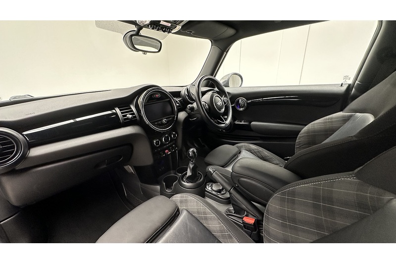 MINI Hatch Cooper S - U2988