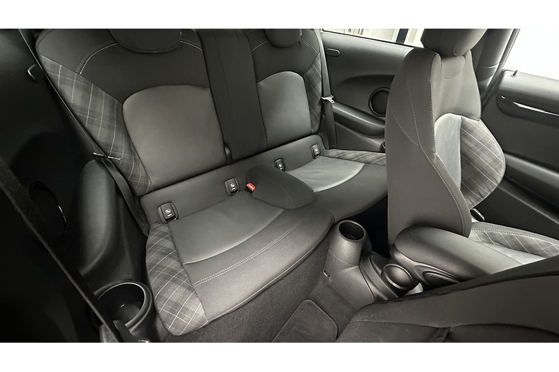 MINI Hatch Cooper S - U2988