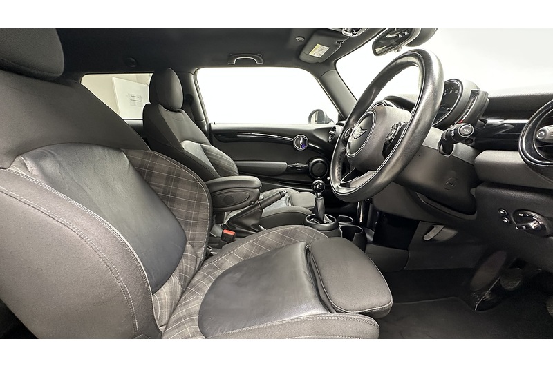 MINI Hatch Cooper S - U2988