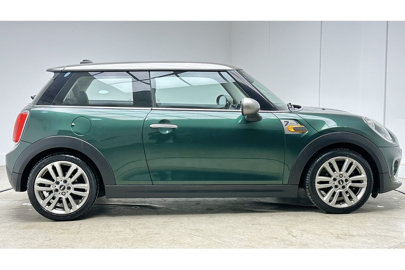 MINI Hatch Cooper Seven - U2990