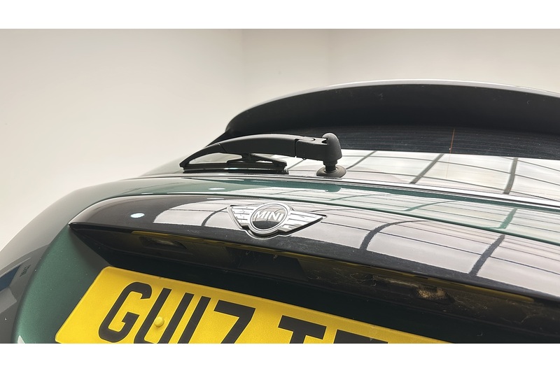 MINI Hatch Cooper Seven - U2990