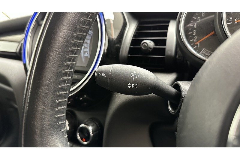 MINI Hatch Cooper Seven - U2990