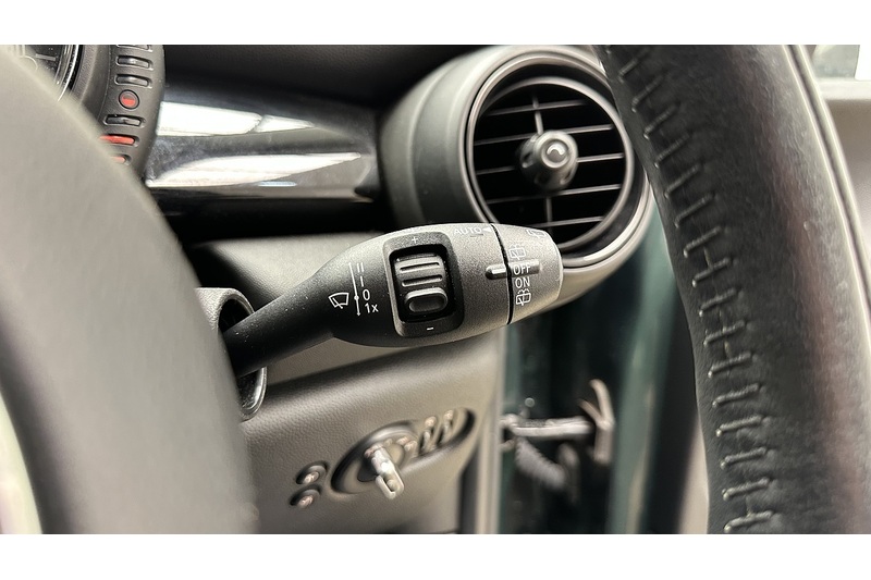 MINI Hatch Cooper Seven - U2990