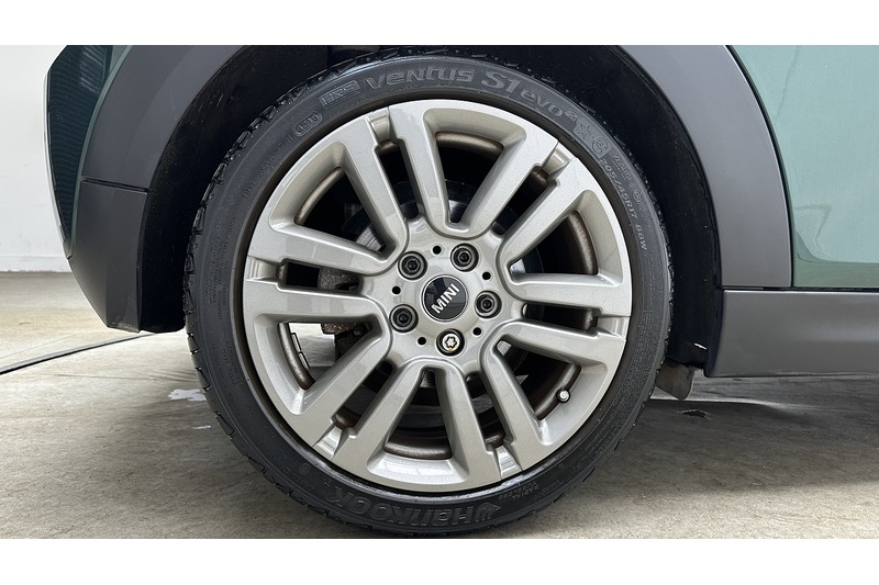 MINI Hatch Cooper Seven - U2990