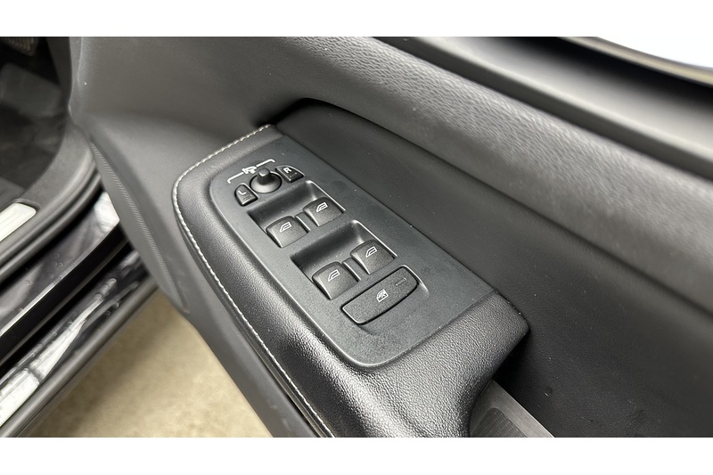 Volvo V60 D3 Inscription Pro - U2999