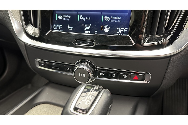Volvo V60 D3 Inscription Pro - U2999