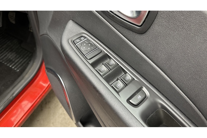 Renault Captur TCe ENERGY Iconic - U3011