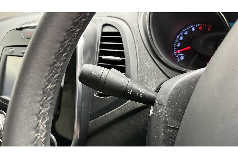 Renault Captur TCe ENERGY Iconic - U3011