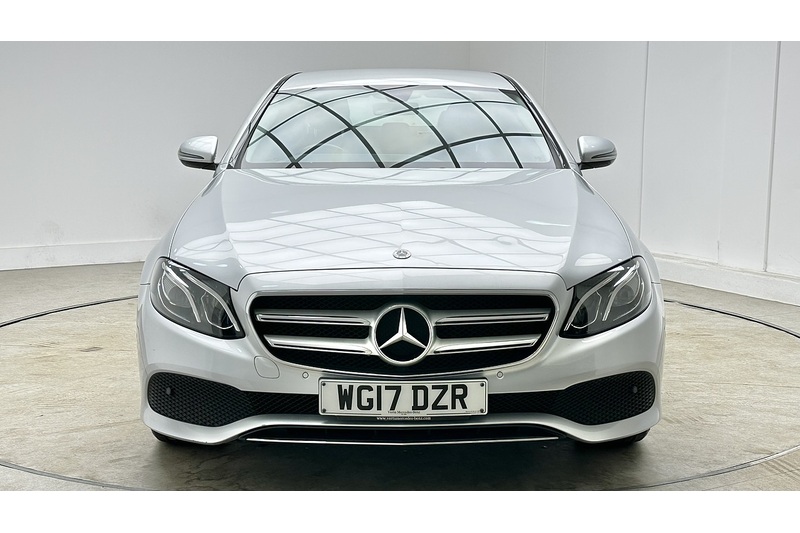 Mercedes-Benz E Class E220d SE - U3016