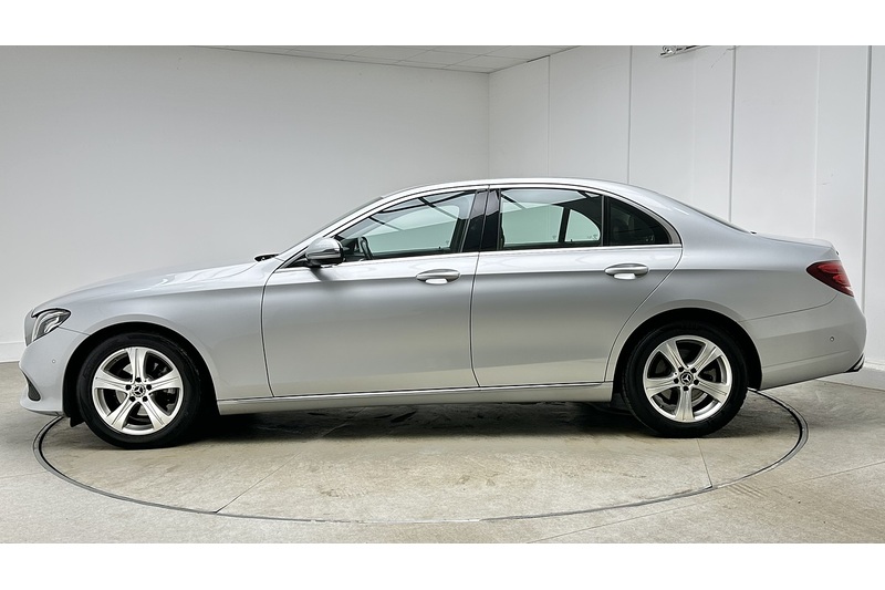 Mercedes-Benz E Class E220d SE - U3016