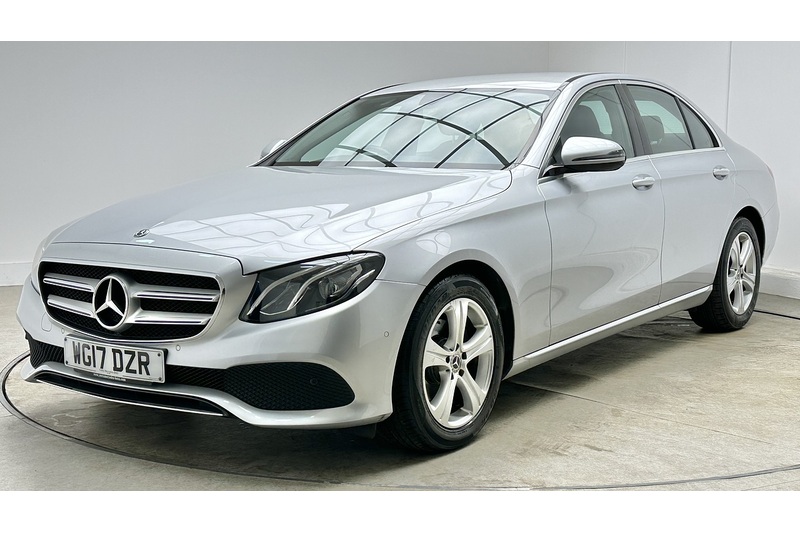 Mercedes-Benz E Class E220d SE - U3016