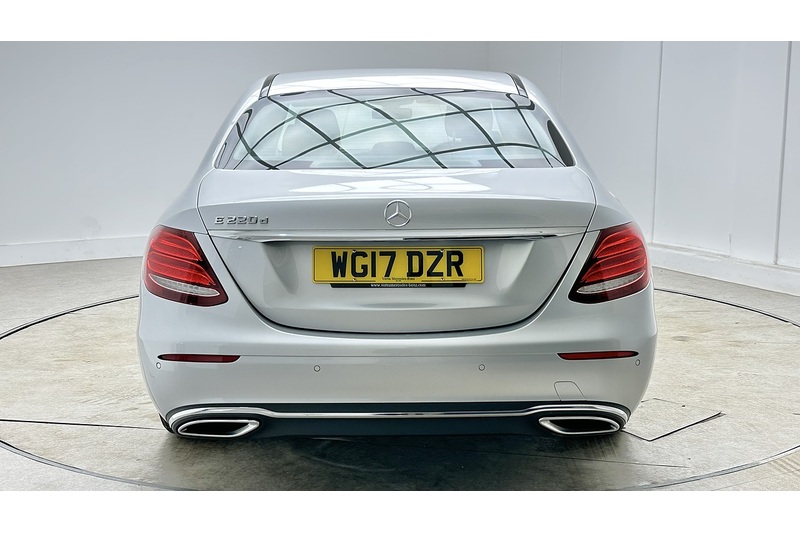 Mercedes-Benz E Class E220d SE - U3016