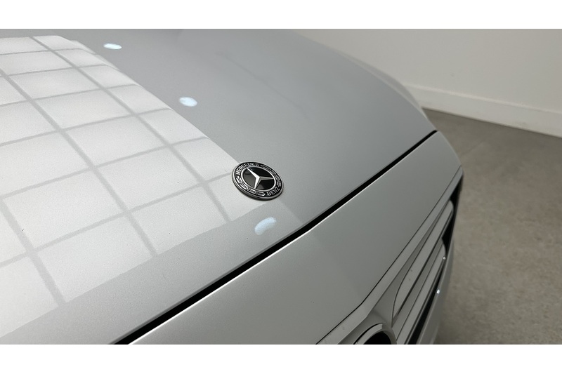 Mercedes-Benz E Class E220d SE - U3016