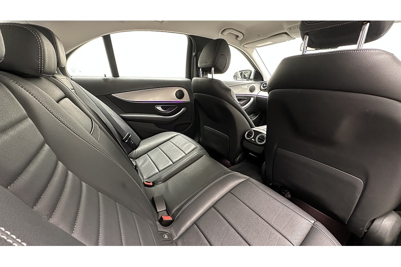 Mercedes-Benz E Class E220d SE - U3016