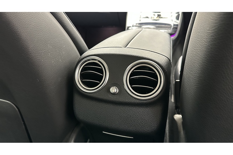 Mercedes-Benz E Class E220d SE - U3016