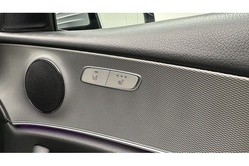 Mercedes-Benz E Class E220d SE - U3016