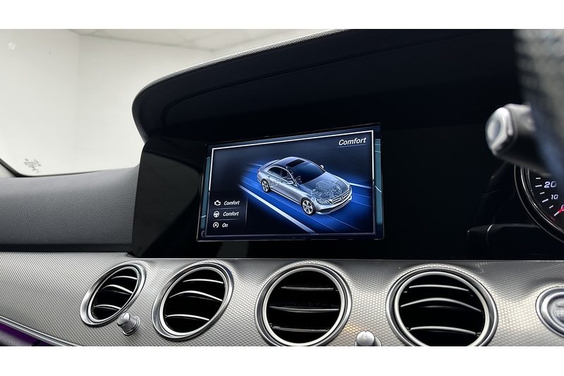 Mercedes-Benz E Class E220d SE - U3016