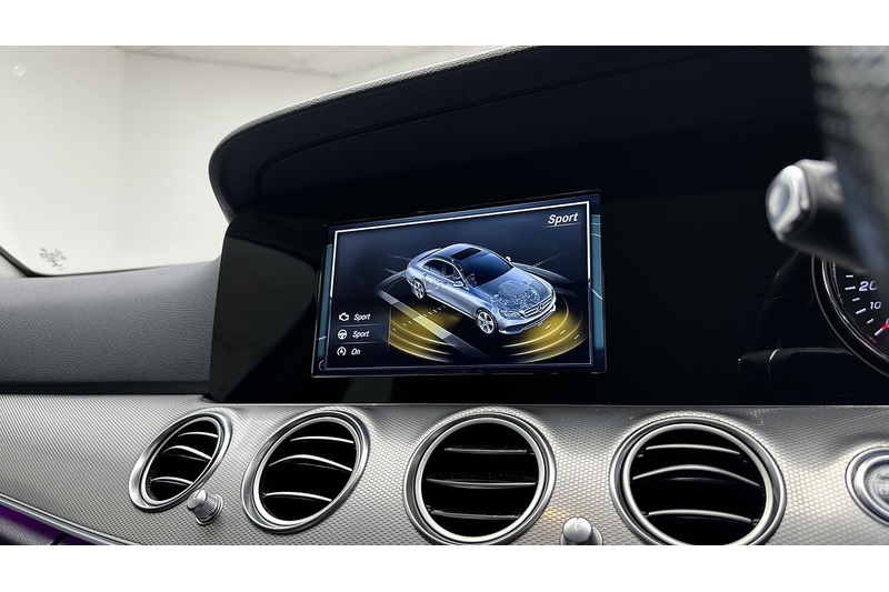 Mercedes-Benz E Class E220d SE - U3016