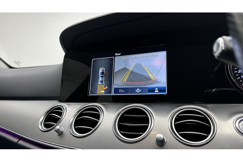Mercedes-Benz E Class E220d SE - U3016