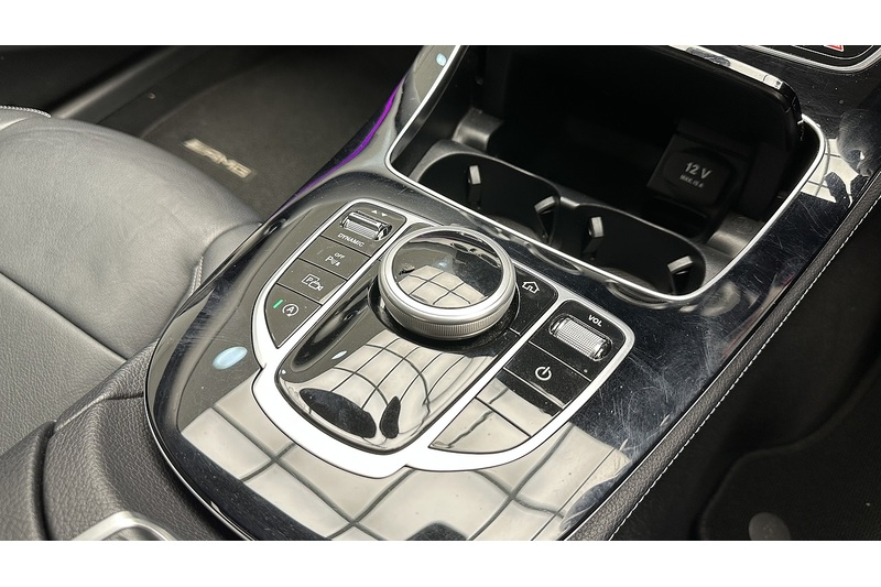 Mercedes-Benz E Class E220d SE - U3016