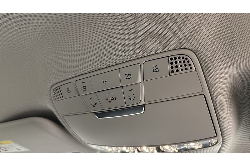 Mercedes-Benz E Class E220d SE - U3016