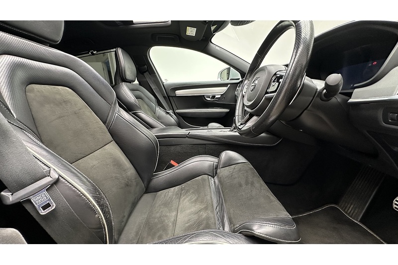 Volvo S90 D4 R-Design Pro - U3017
