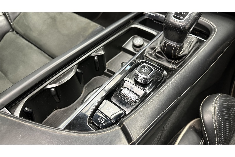 Volvo S90 D4 R-Design Pro - U3017