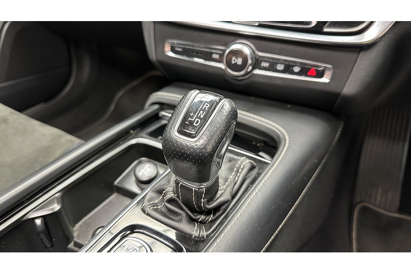 Volvo S90 D4 R-Design Pro - U3017