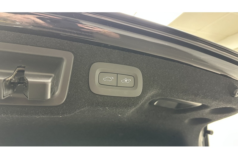 Volvo S90 D4 R-Design Pro - U3017