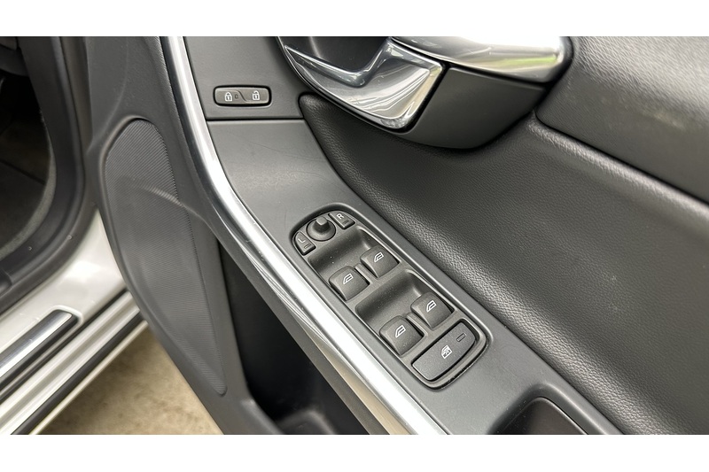 Volvo S60 T3 Business Edition - U3020