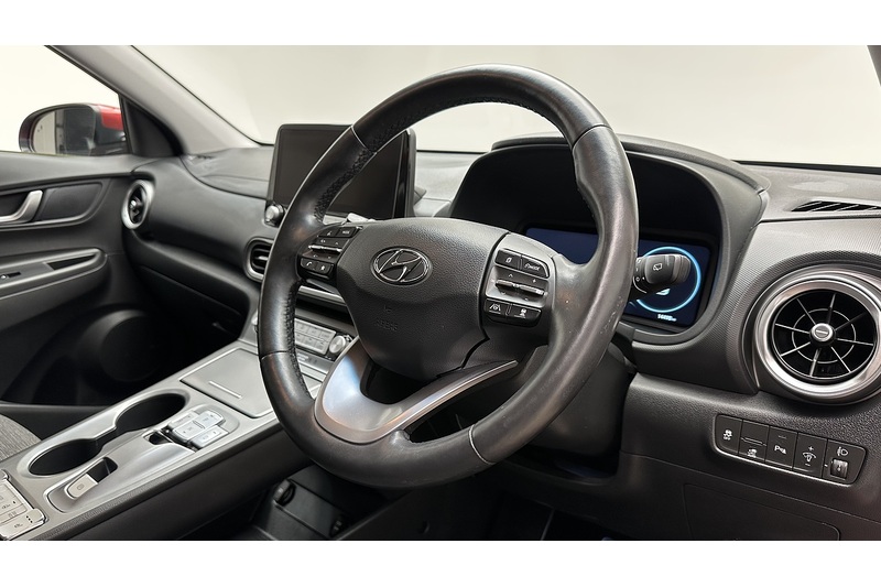 Hyundai KONA Premium - U3036
