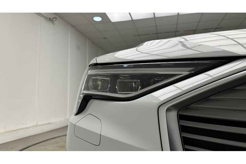 Audi e-tron Sport - U3037